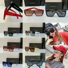 Picture of Balenciga Sunglasses _SKUfw53545487fw